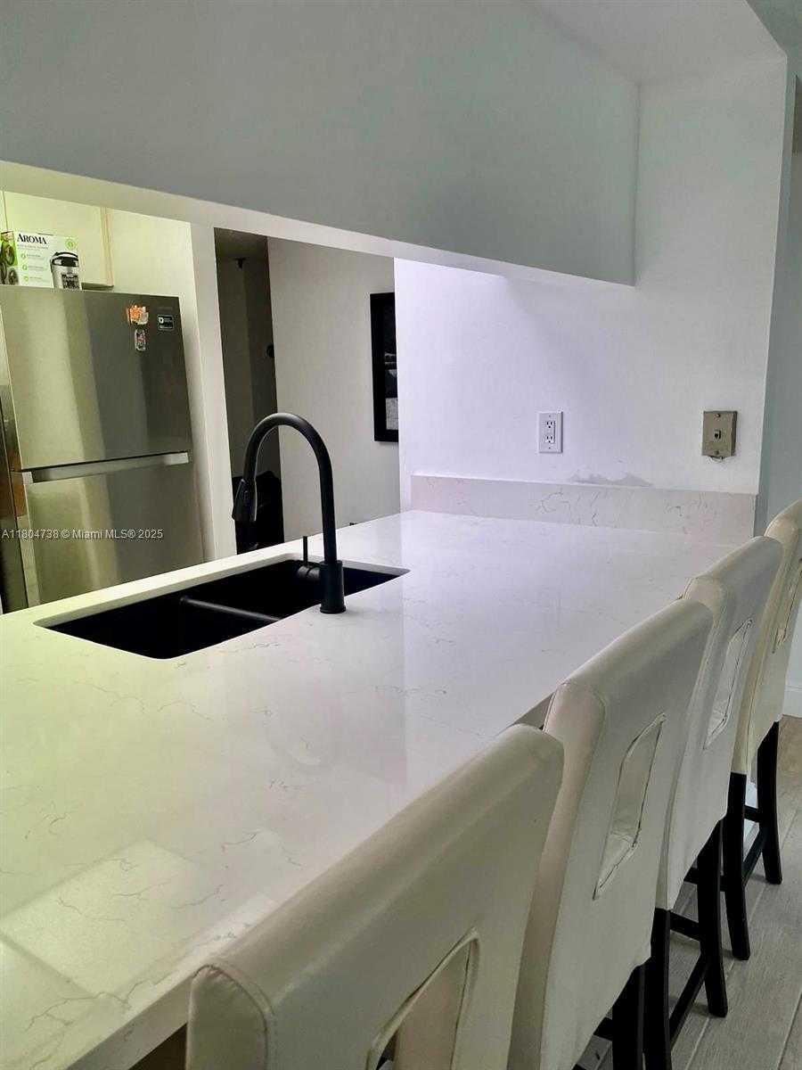 Small Image of 800 NORTH MIAMI AVE #E-509, Miami Number 8