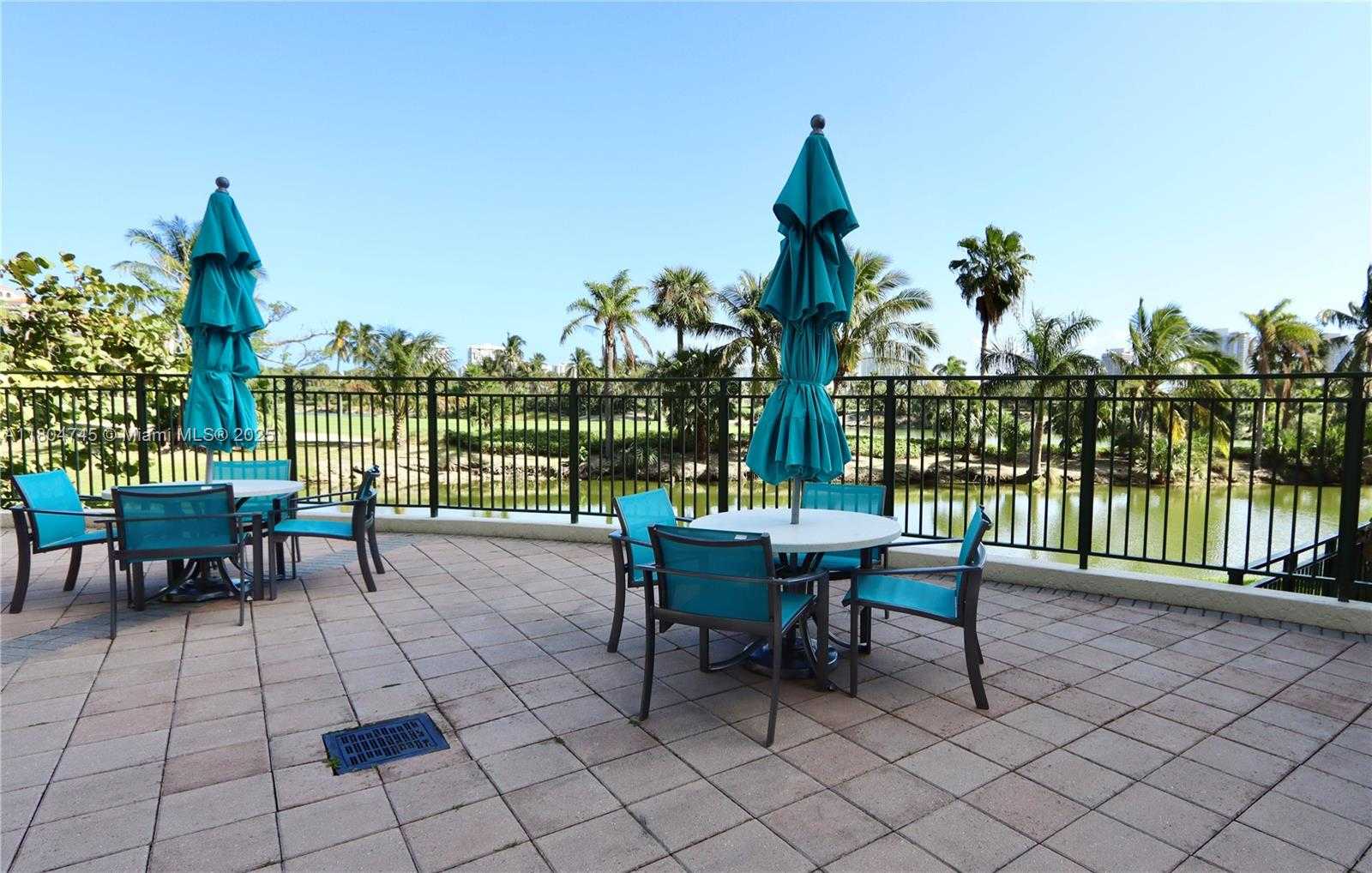 Small Image of 19501 WEST COUNTRY CLUB DR #1606, Aventura Number 4