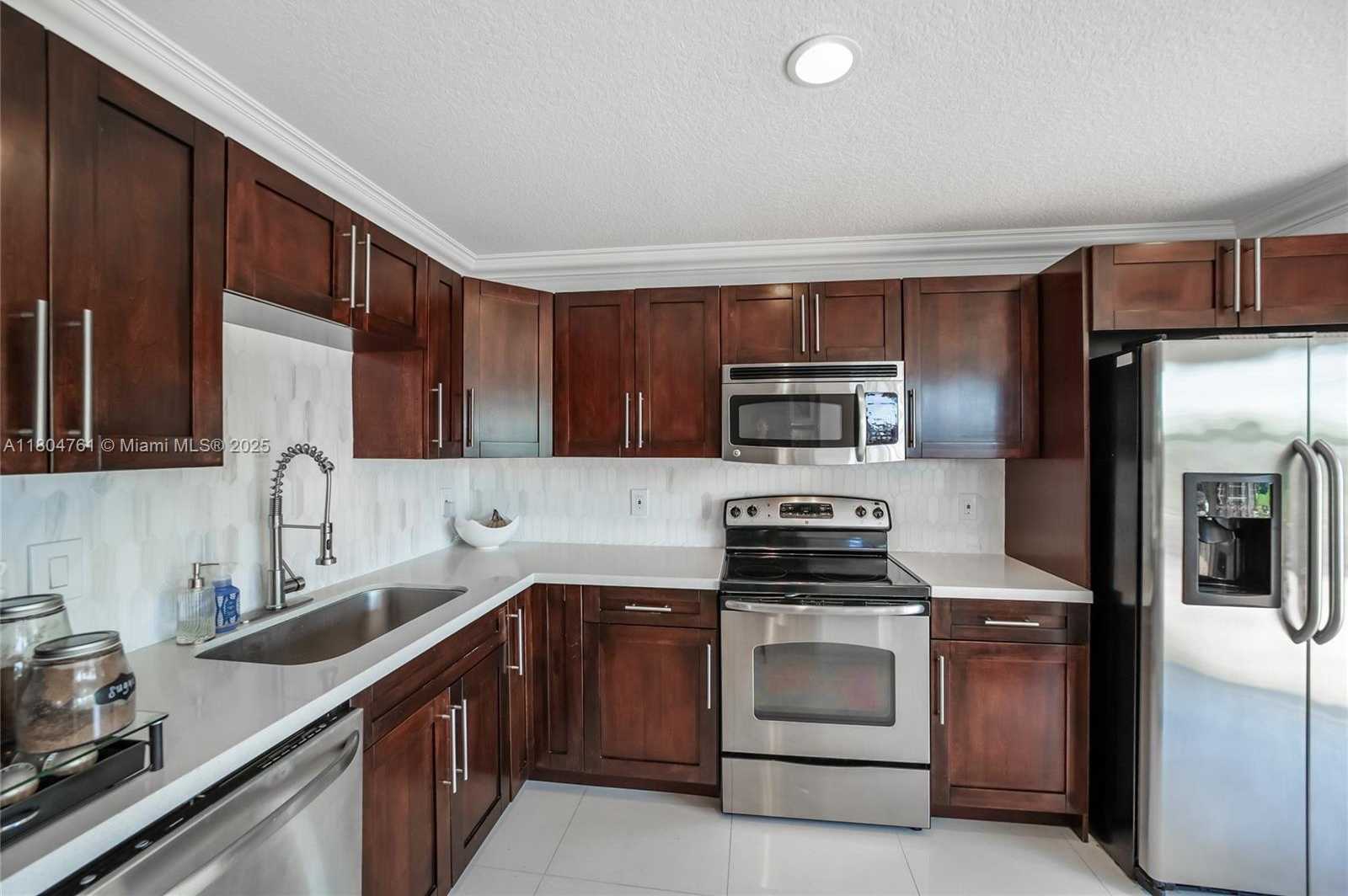 Small Image of 16340 SOUTH WEST 75TH STREET, Miami Number 17