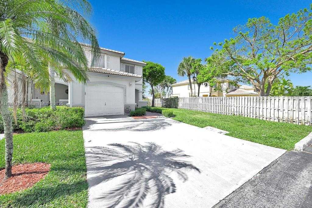 Small Image of 16340 SOUTH WEST 75TH STREET, Miami Number 2