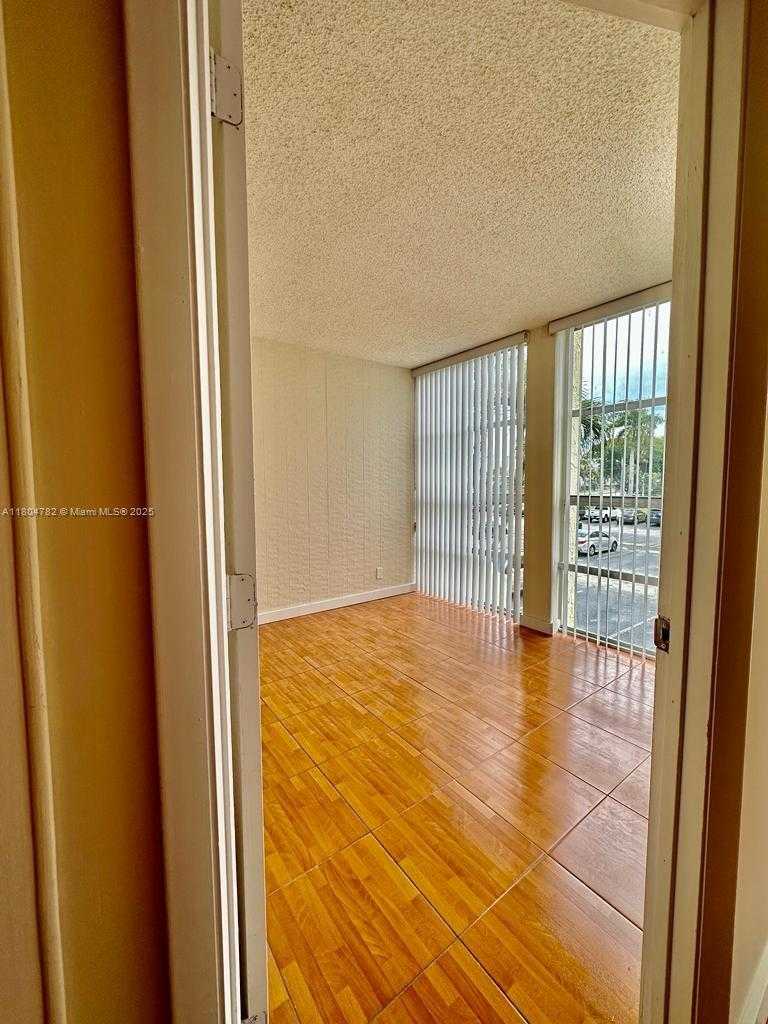 Small Image of 701 THREE ISLANDS BLVD #203, Hallandale Beach Number 13