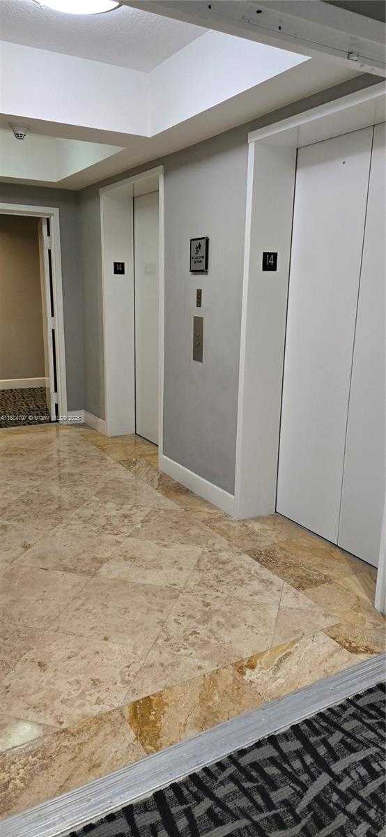 Small Image of 170 SOUTH EAST 14TH ST #1403, Miami Number 22
