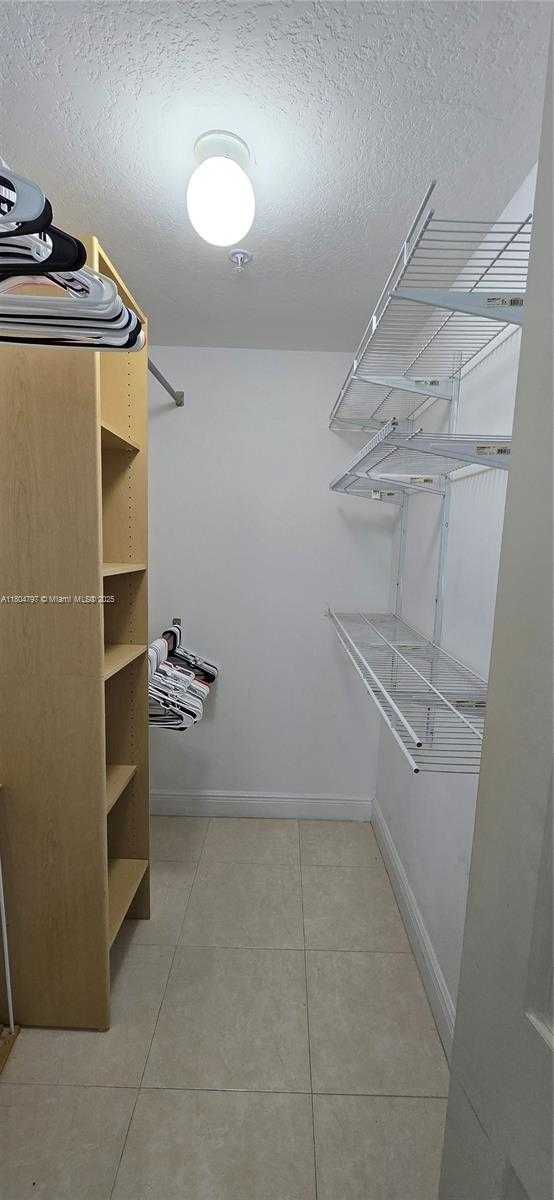 Small Image of 170 SOUTH EAST 14TH ST #1403, Miami Number 7