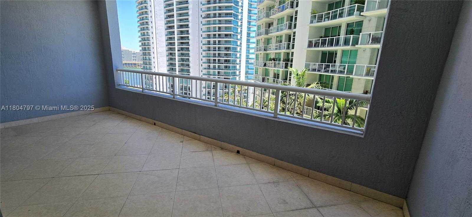Small Image of 170 SOUTH EAST 14TH ST #1403, Miami Number 9