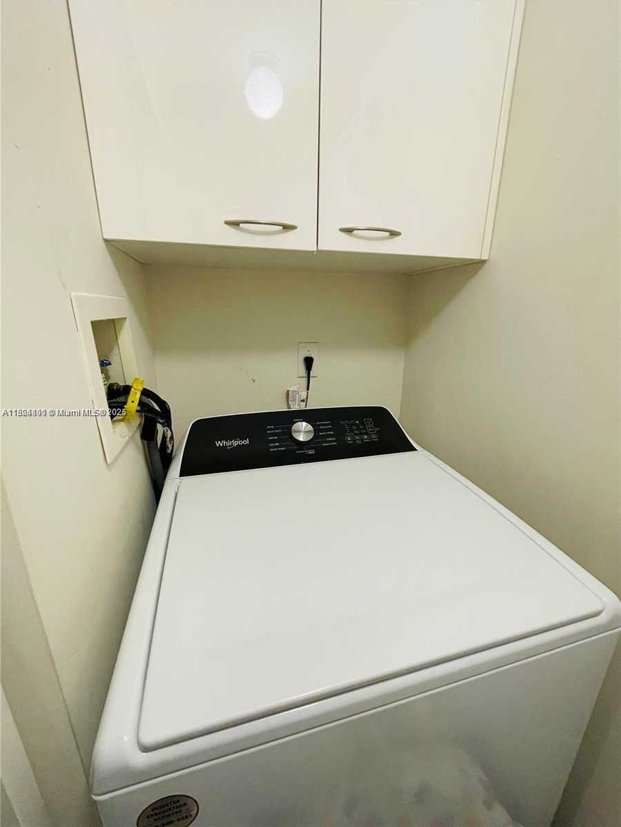 Small Image of 17100 NORTH BAY RD #1310, Sunny Isles Beach Number 10
