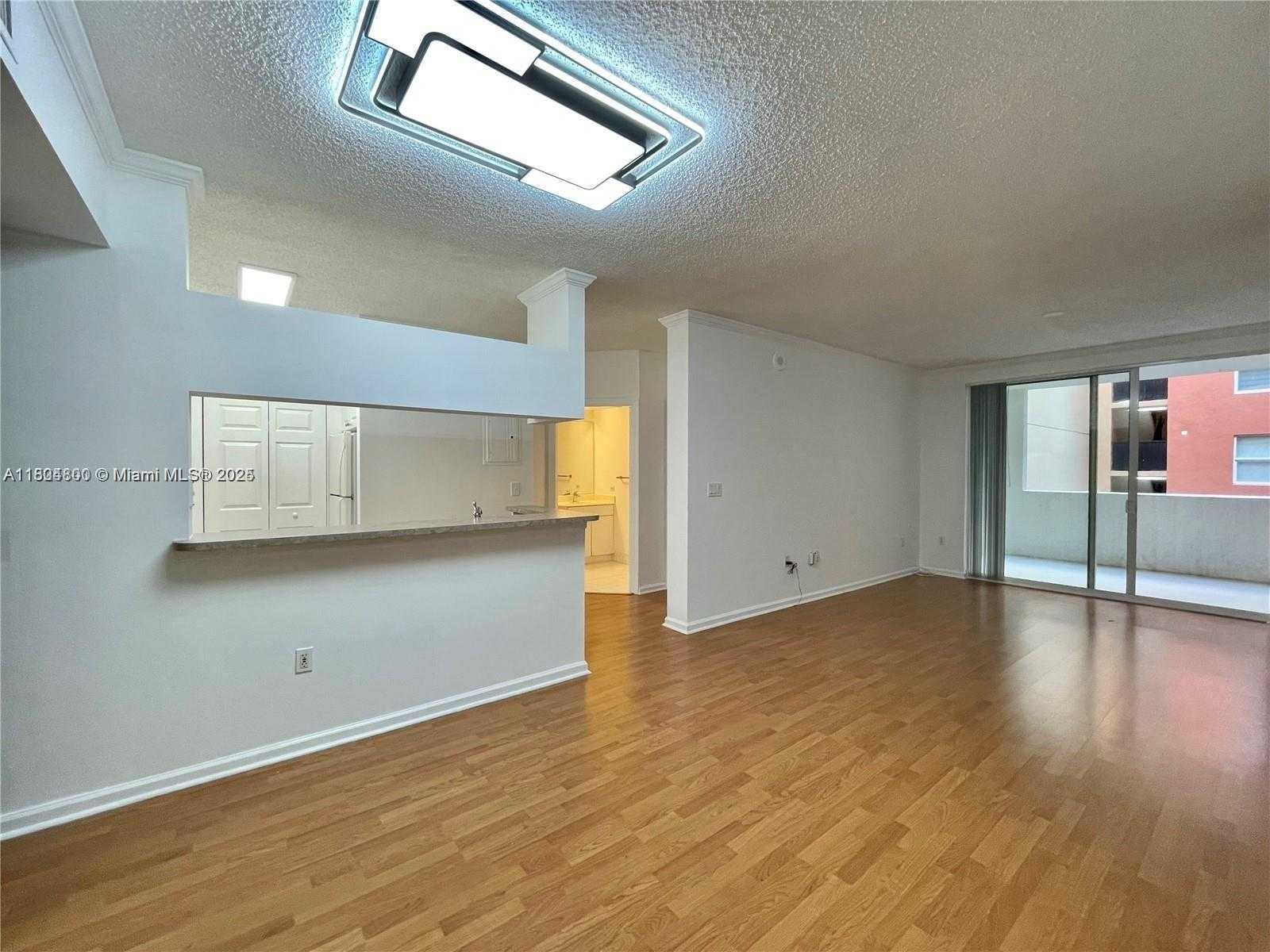Small Image of 17100 NORTH BAY RD #1310, Sunny Isles Beach Number 3