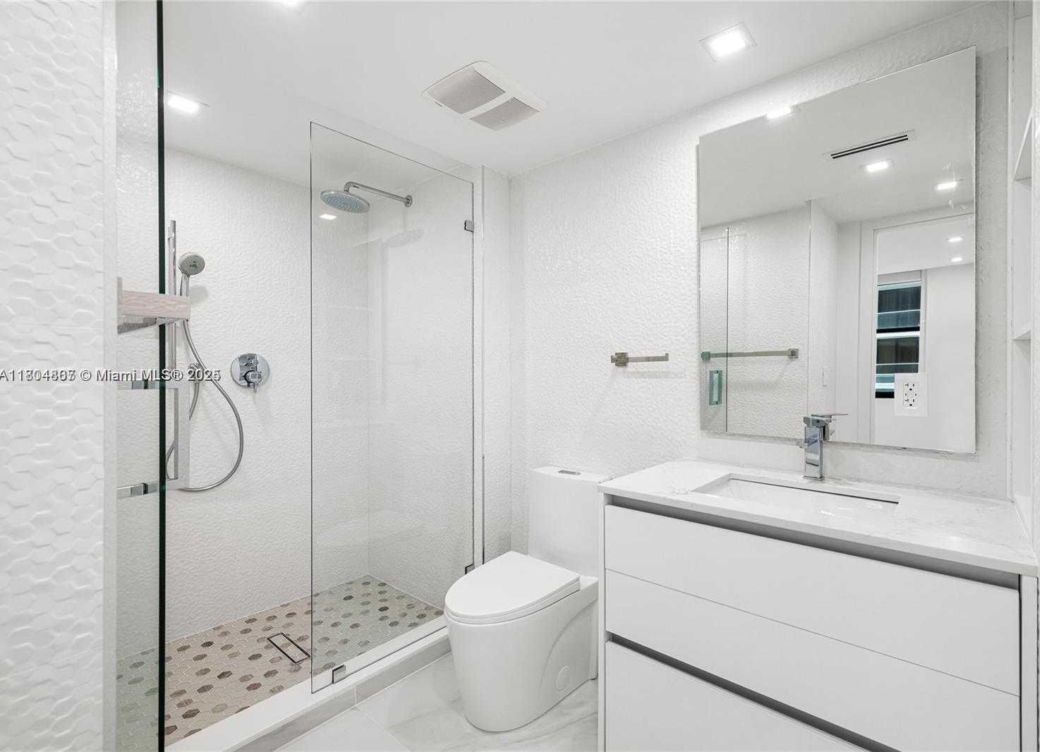 Small Image of 9801 COLLINS AVE #14V, Bal Harbour Number 17