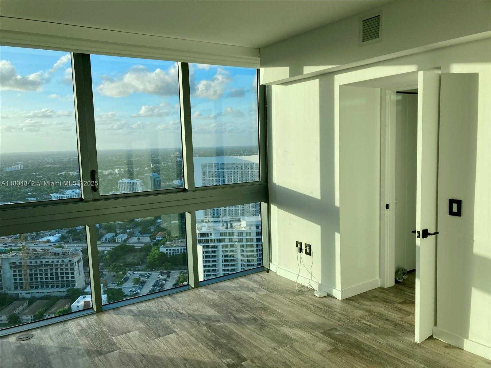 Small Image of 650 NORTH EAST 32ND ST #4408, Miami Number 8