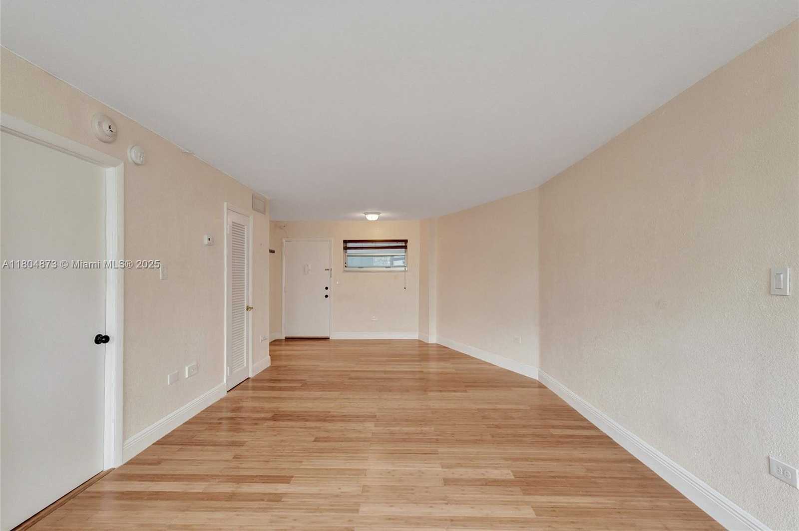 Small Image of 1881 WASHINGTON AVE #4E, Miami Beach Number 14