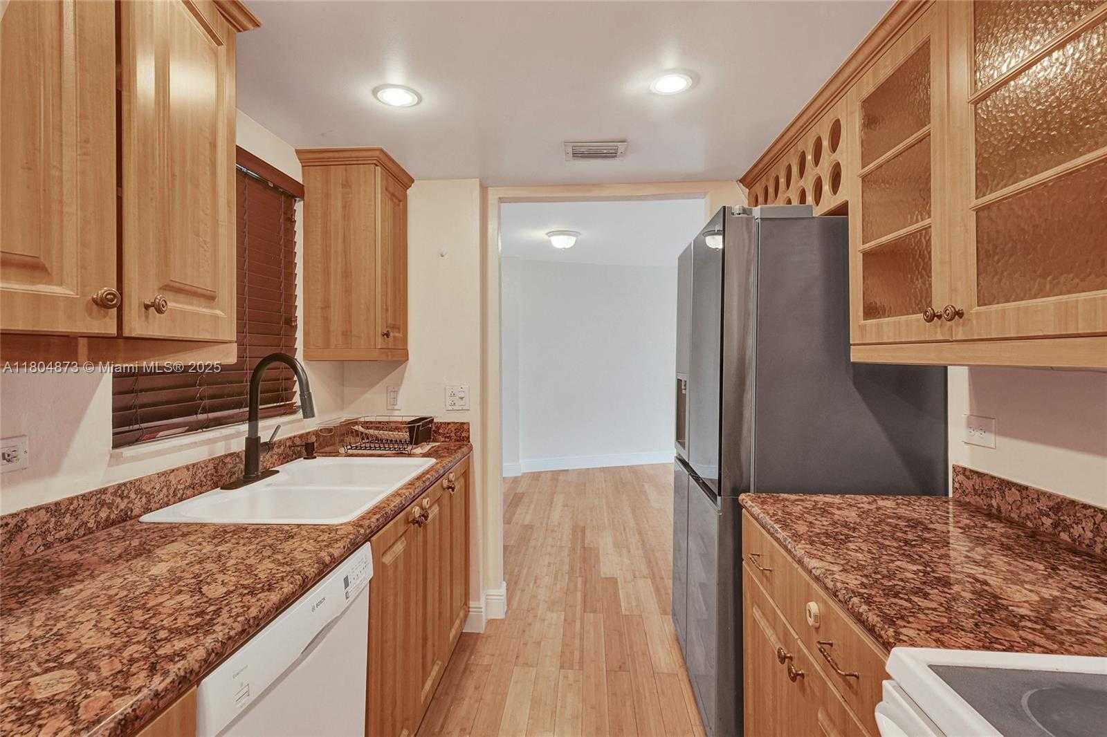 Small Image of 1881 WASHINGTON AVE #4E, Miami Beach Number 18