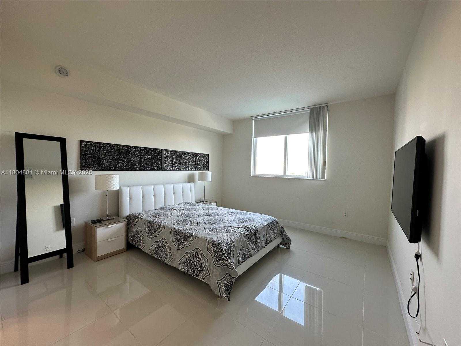 Small Image of 1861 NORTH WEST S RIVER DR #1007, Miami Number 14