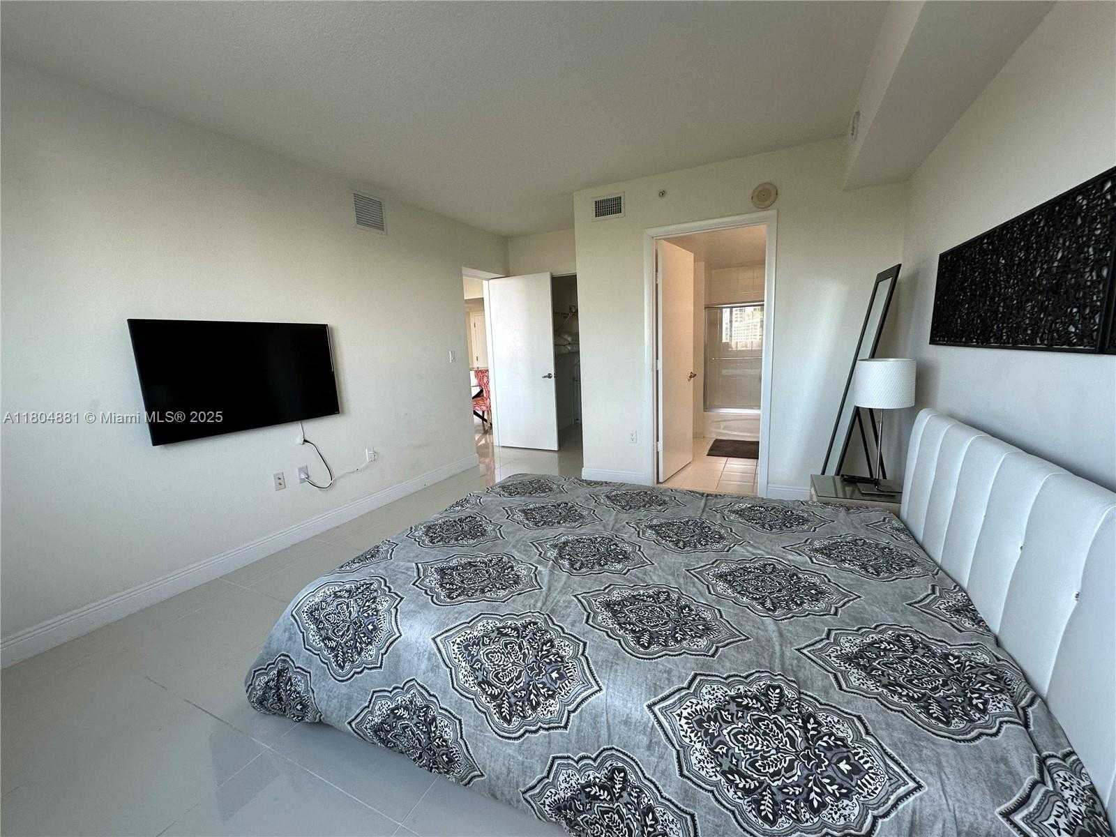 Small Image of 1861 NORTH WEST S RIVER DR #1007, Miami Number 15