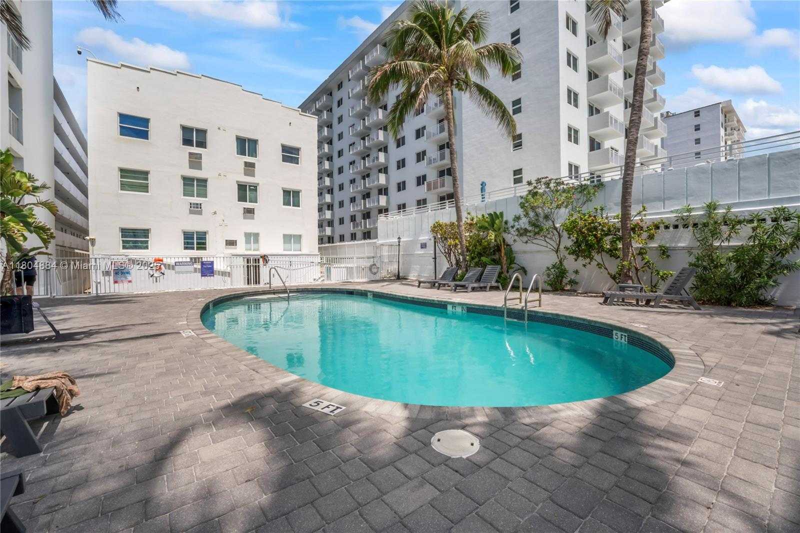 Small Image of 335 OCEAN DR #306, Miami Beach Number 11