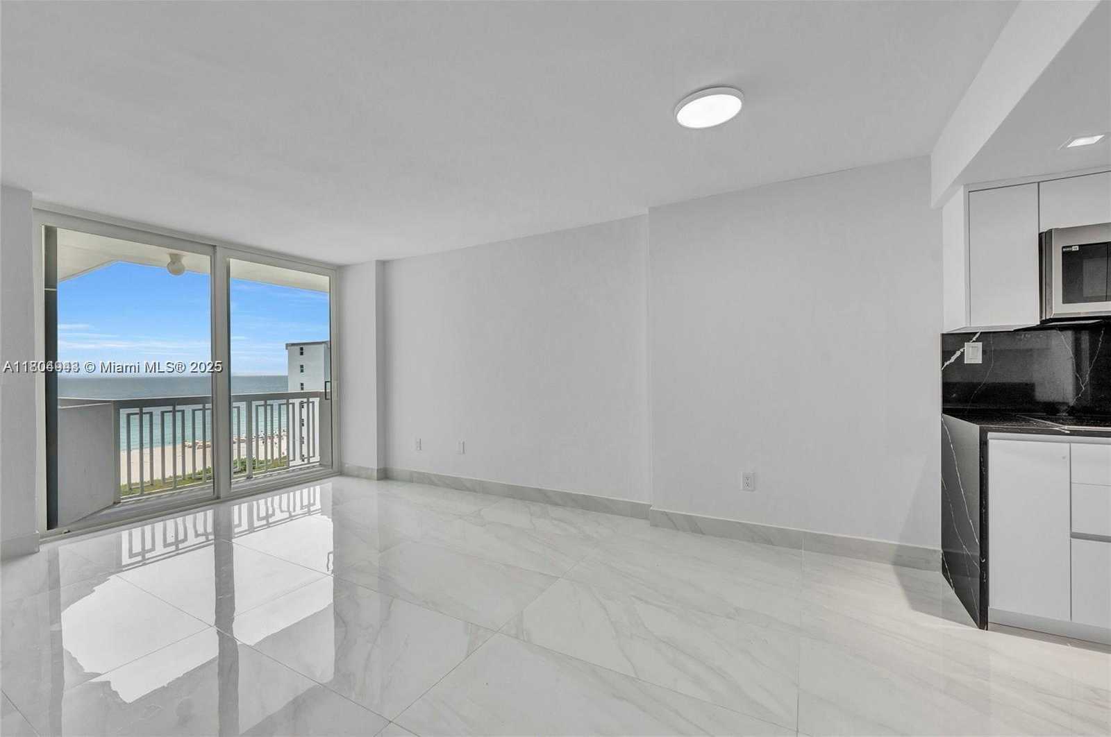 Small Image of 401 OCEAN DR #1007, Miami Beach Number 8