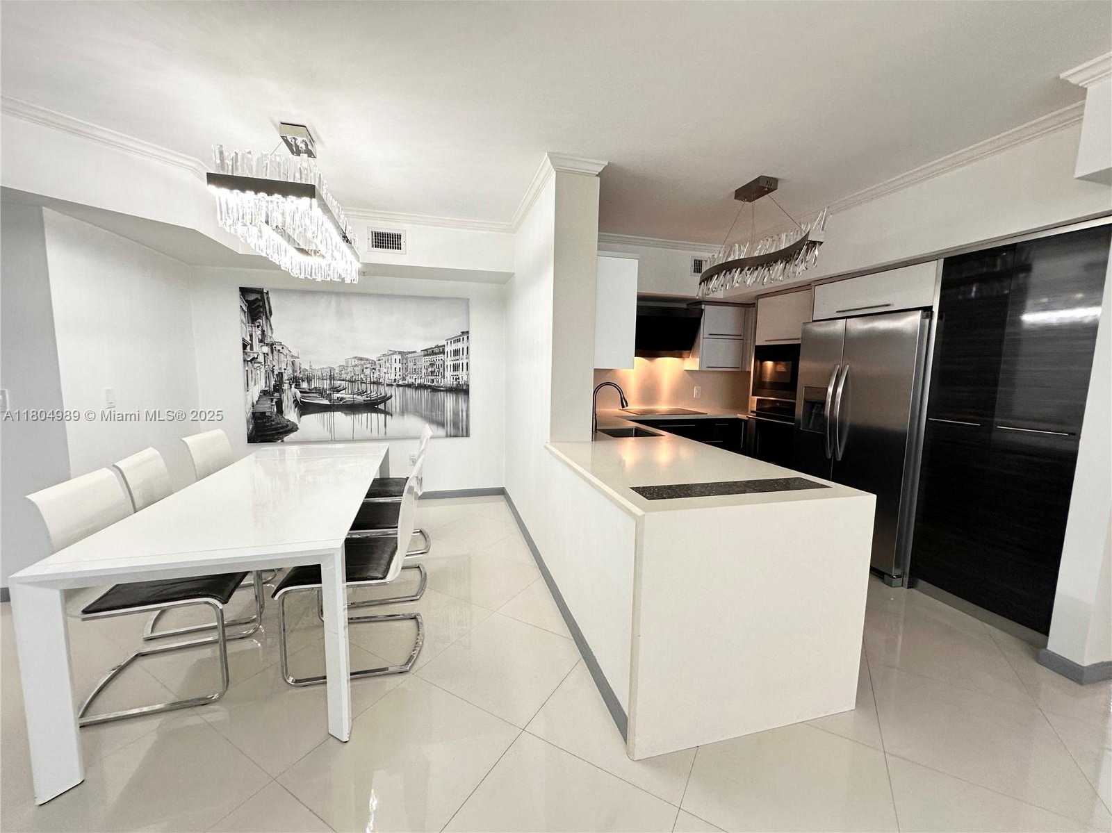 Small Image of 17100 NORTH BAY RD #1404, Sunny Isles Beach Number 4