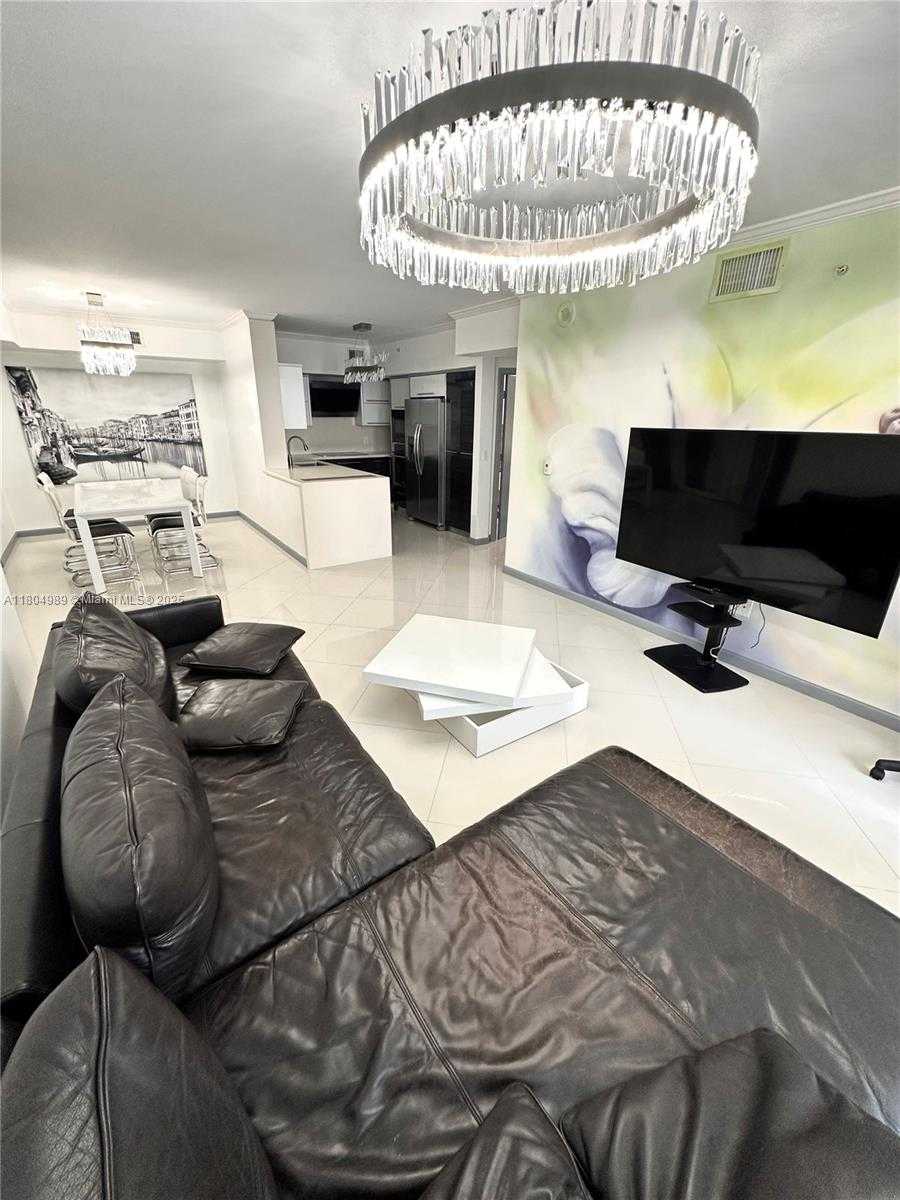 Small Image of 17100 NORTH BAY RD #1404, Sunny Isles Beach Number 5
