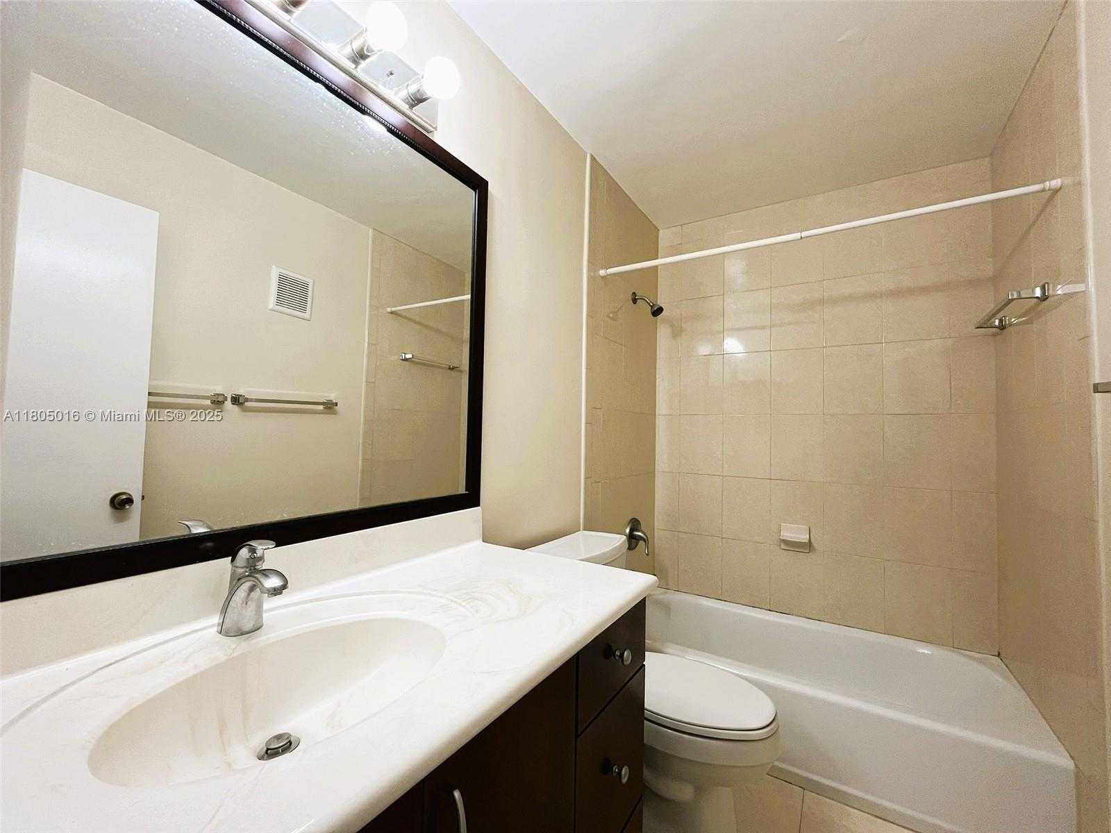 Small Image of 11020 SOUTH WEST 124TH CT, Miami Number 10