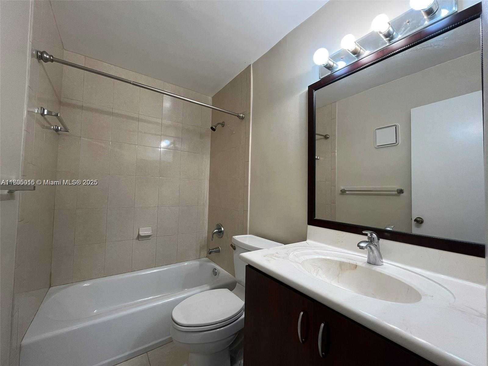 Small Image of 11020 SOUTH WEST 124TH CT, Miami Number 12