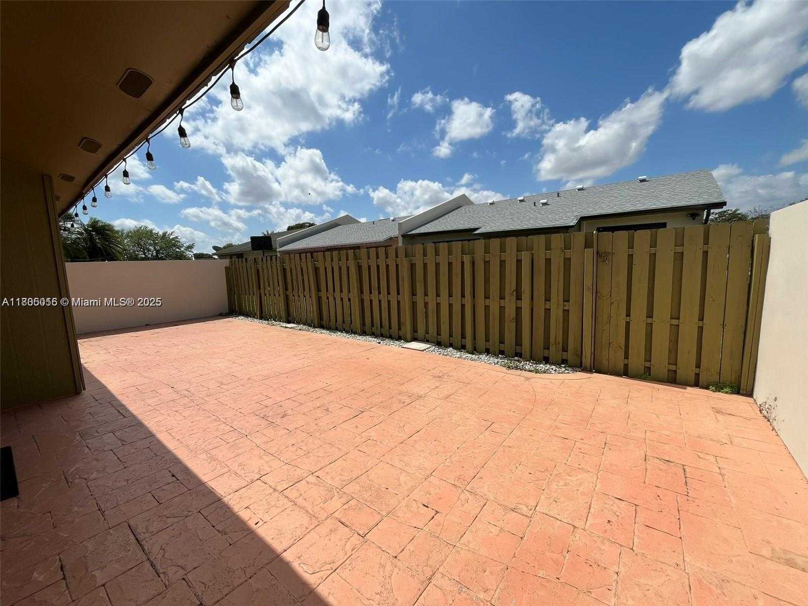 Small Image of 11020 SOUTH WEST 124TH CT, Miami Number 15