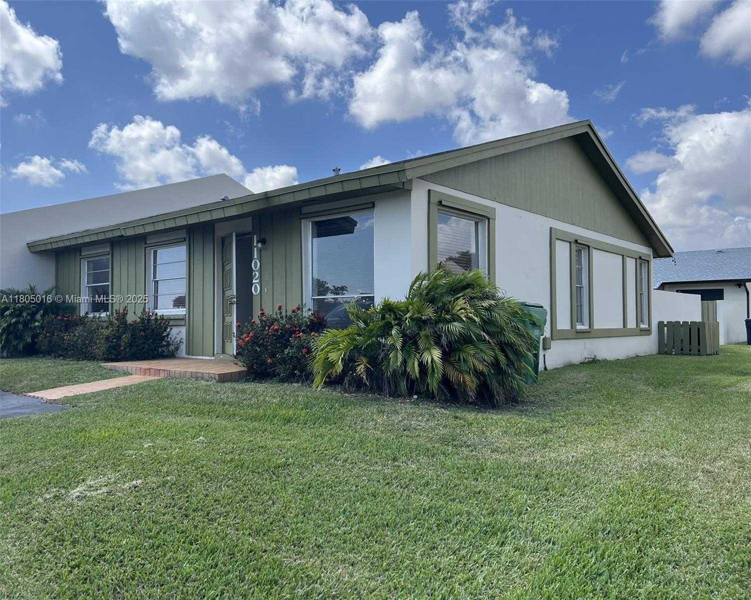 Small Image of 11020 SOUTH WEST 124TH CT, Miami Number 16