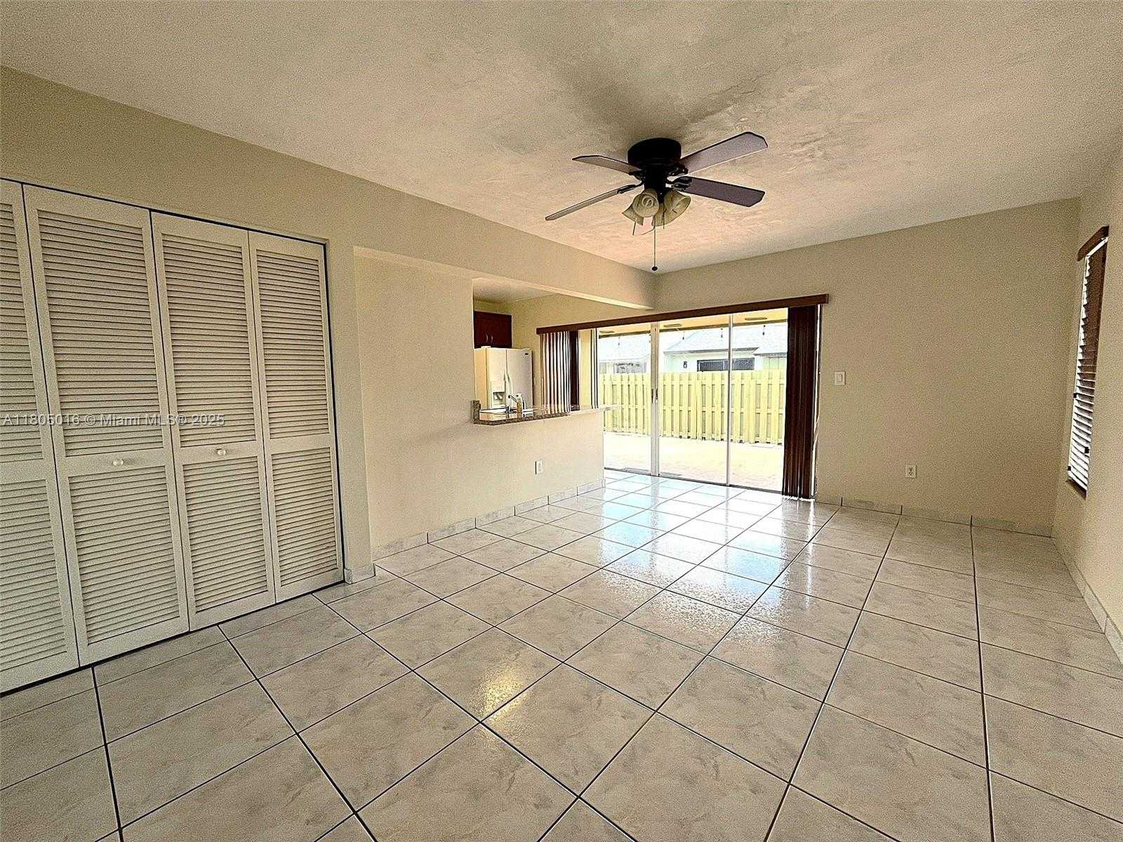 Small Image of 11020 SOUTH WEST 124TH CT, Miami Number 4