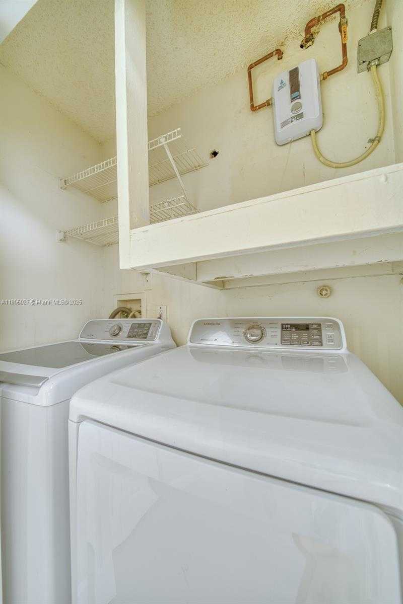 Small Image of 18326 NORTH WEST 68TH AVE #H, Hialeah Number 24