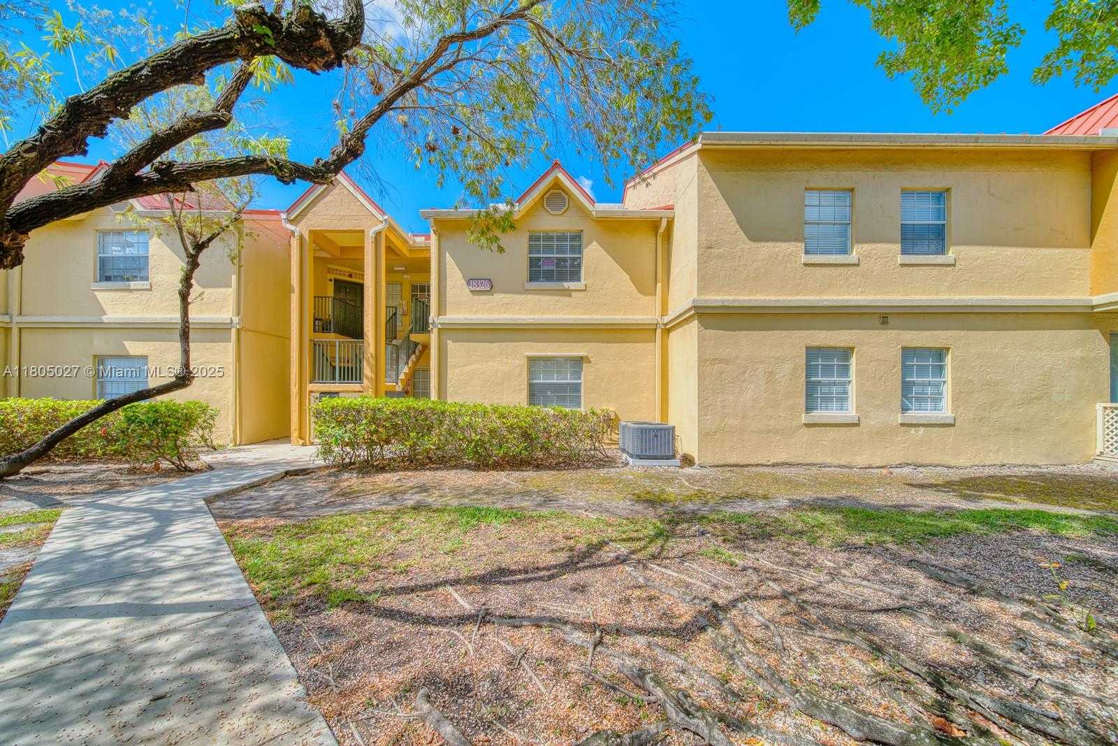 Small Image of 18326 NORTH WEST 68TH AVE #H, Hialeah Number 38