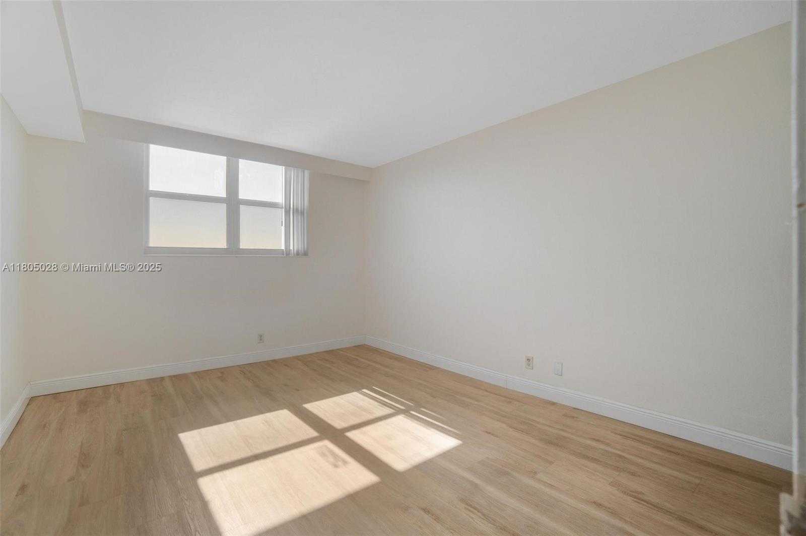 Small Image of 3000 SOUTH OCEAN DR #1112, Hollywood Number 11