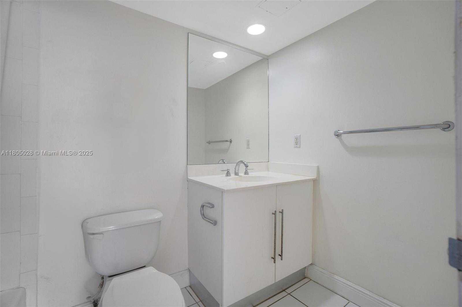 Small Image of 3000 SOUTH OCEAN DR #1112, Hollywood Number 15