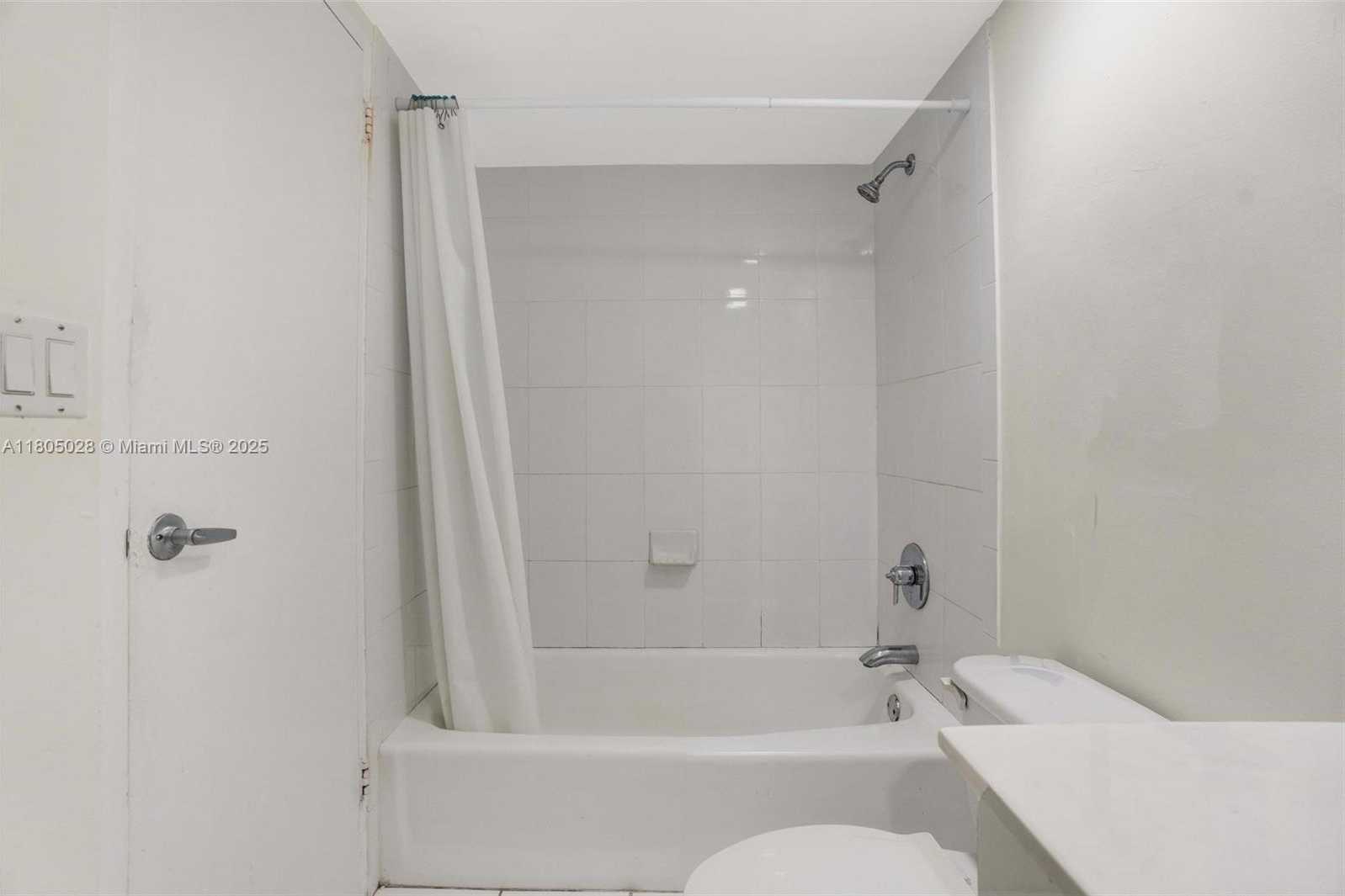 Small Image of 3000 SOUTH OCEAN DR #1112, Hollywood Number 16