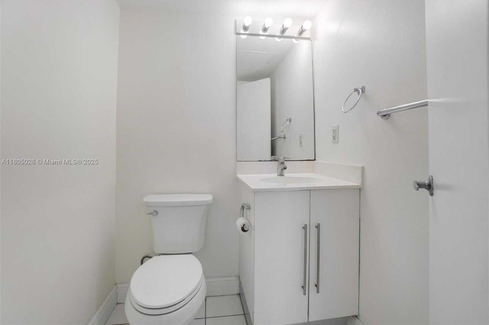 Small Image of 3000 SOUTH OCEAN DR #1112, Hollywood Number 17