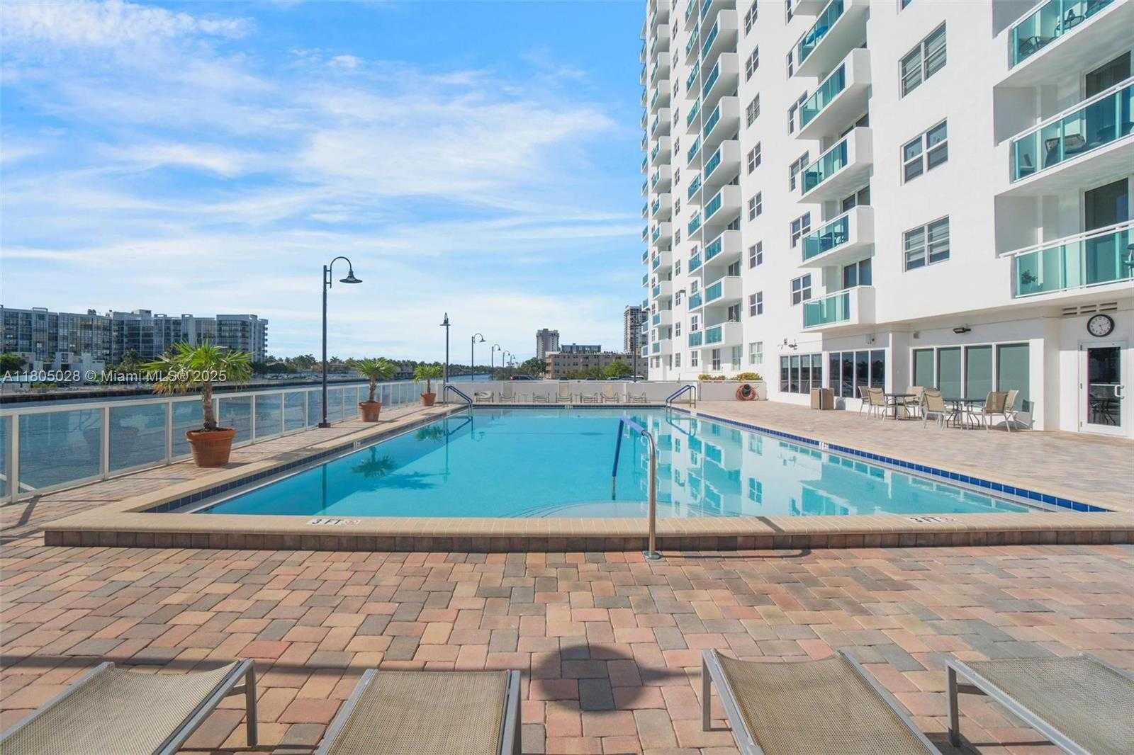 Small Image of 3000 SOUTH OCEAN DR #1112, Hollywood Number 23