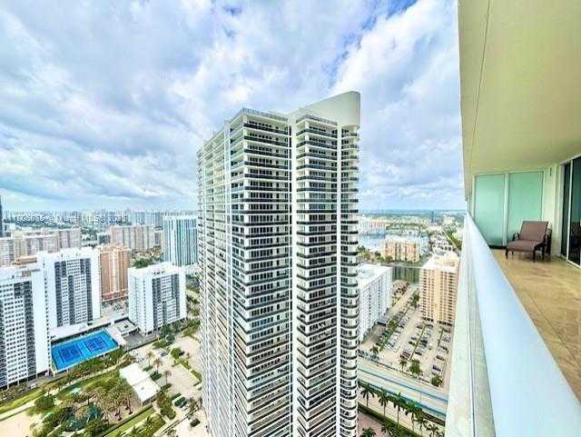 Small Image of 1830 SOUTH OCEAN DR #3702, Hallandale Beach Number 4