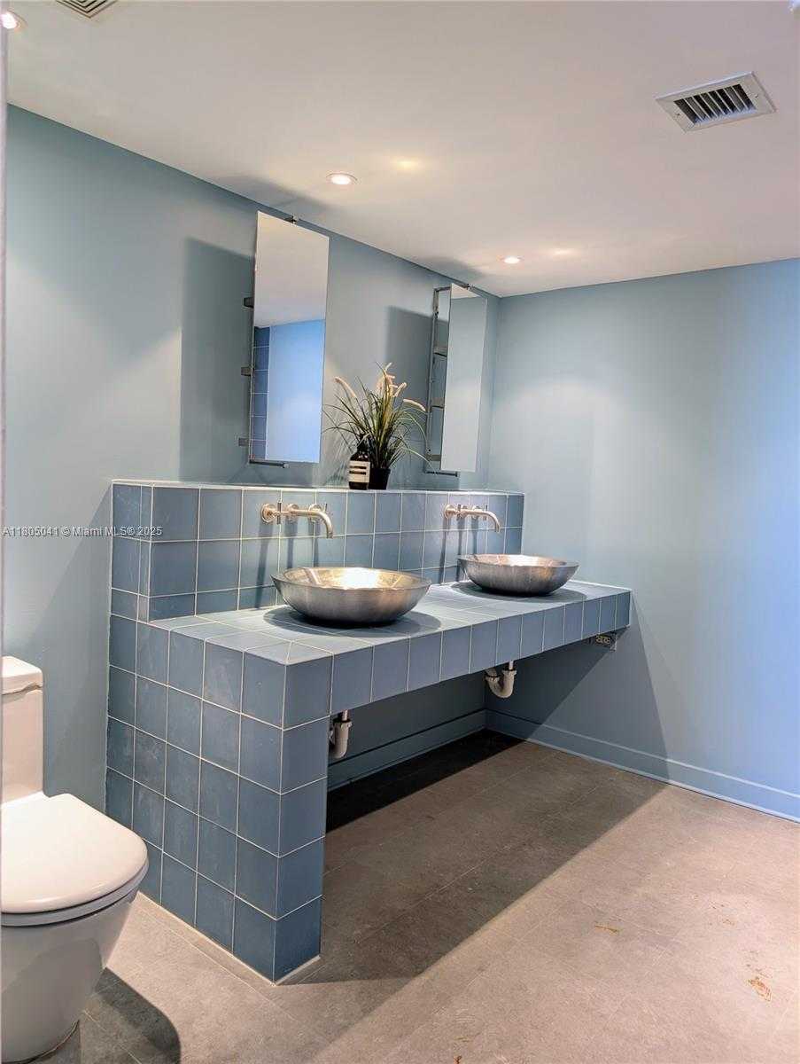 Small Image of 1900 SUNSET HARBOUR DR #2306, Miami Beach Number 6