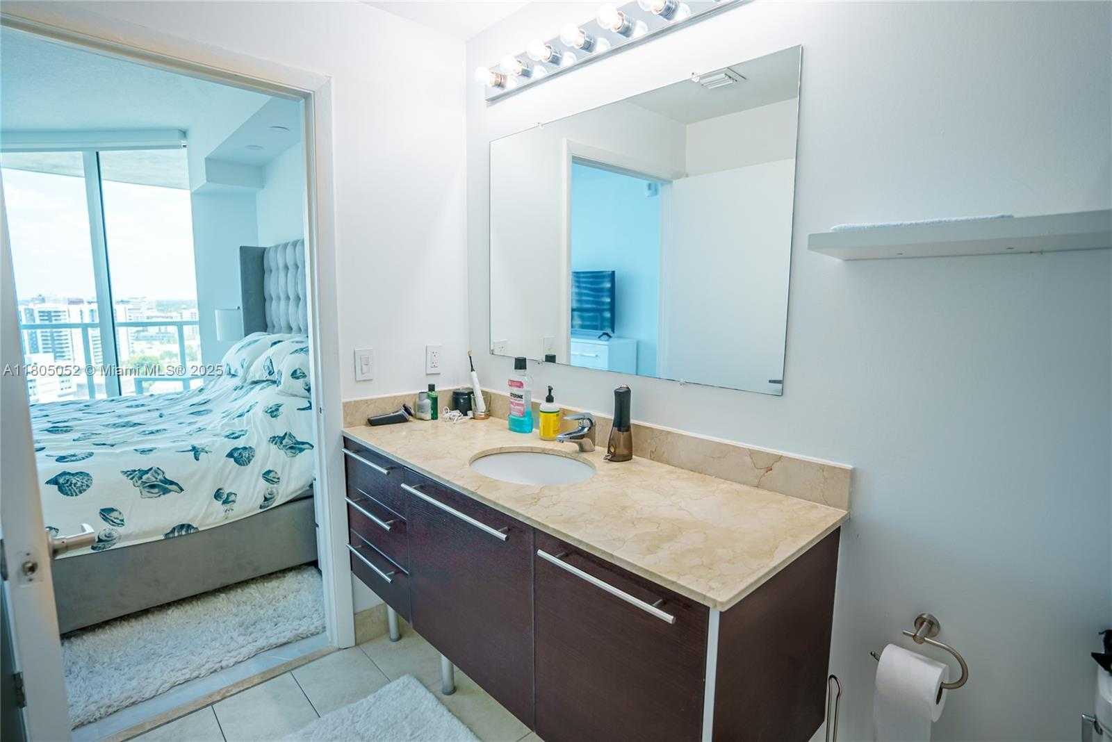 Small Image of 1900 NORTH BAYSHORE DR #1918, Miami Number 14