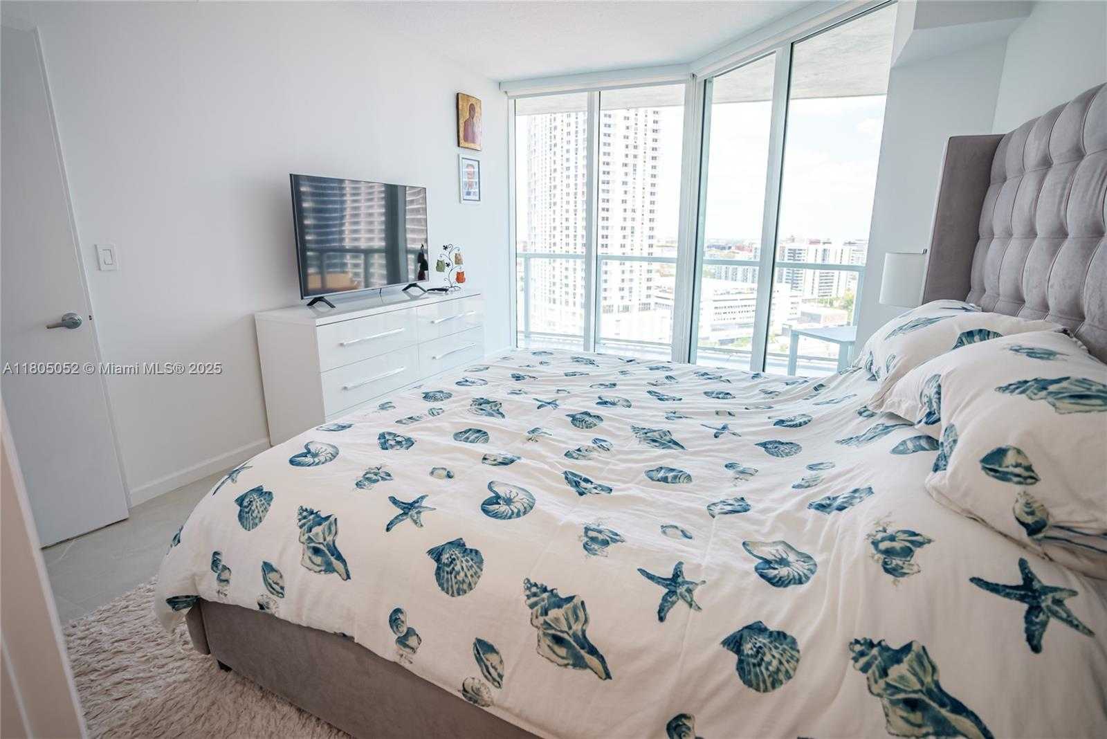 Small Image of 1900 NORTH BAYSHORE DR #1918, Miami Number 15