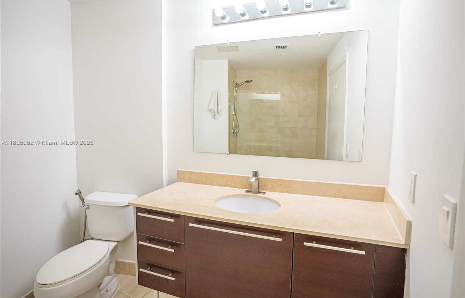 Small Image of 1900 NORTH BAYSHORE DR #1918, Miami Number 19