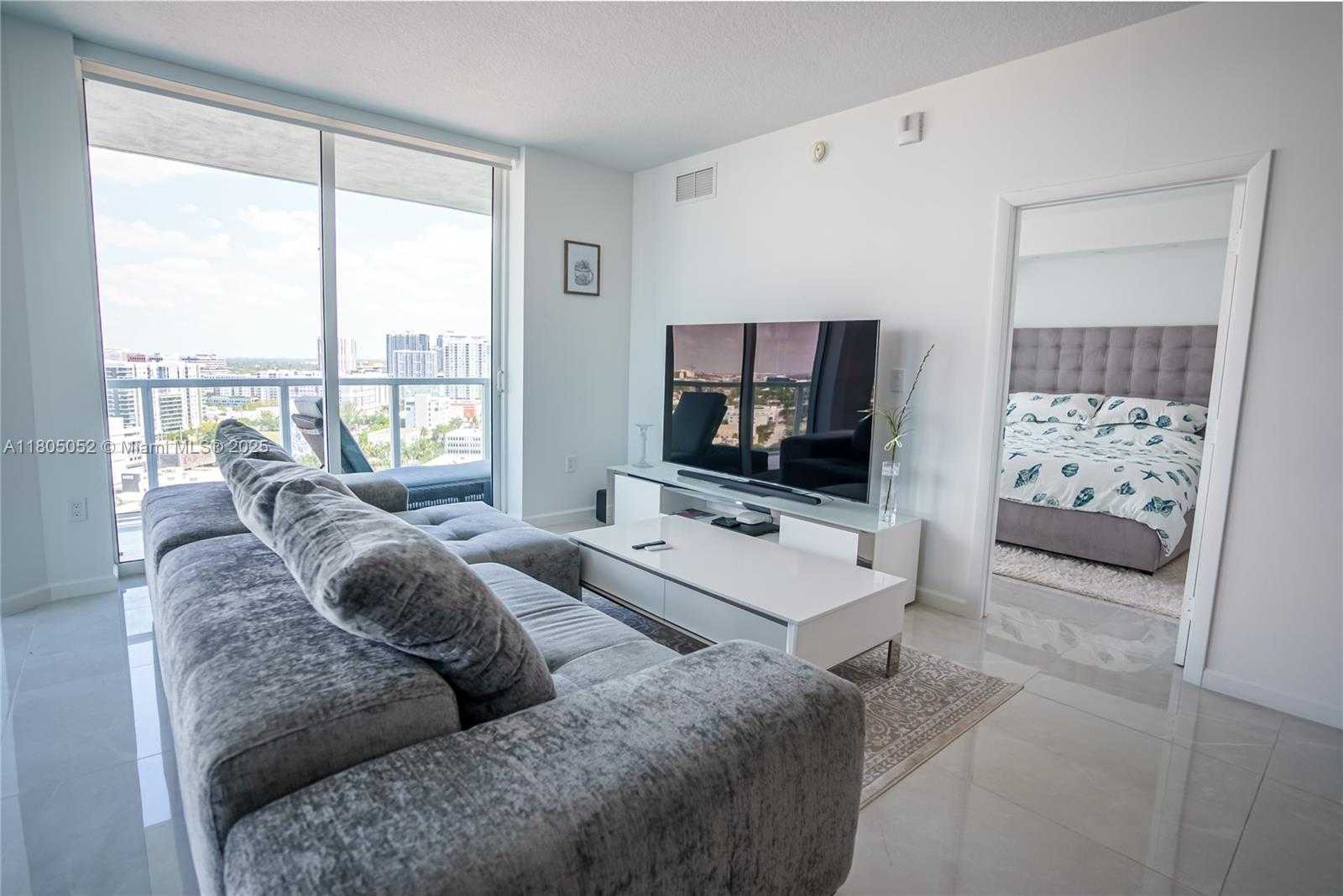 Small Image of 1900 NORTH BAYSHORE DR #1918, Miami Number 6