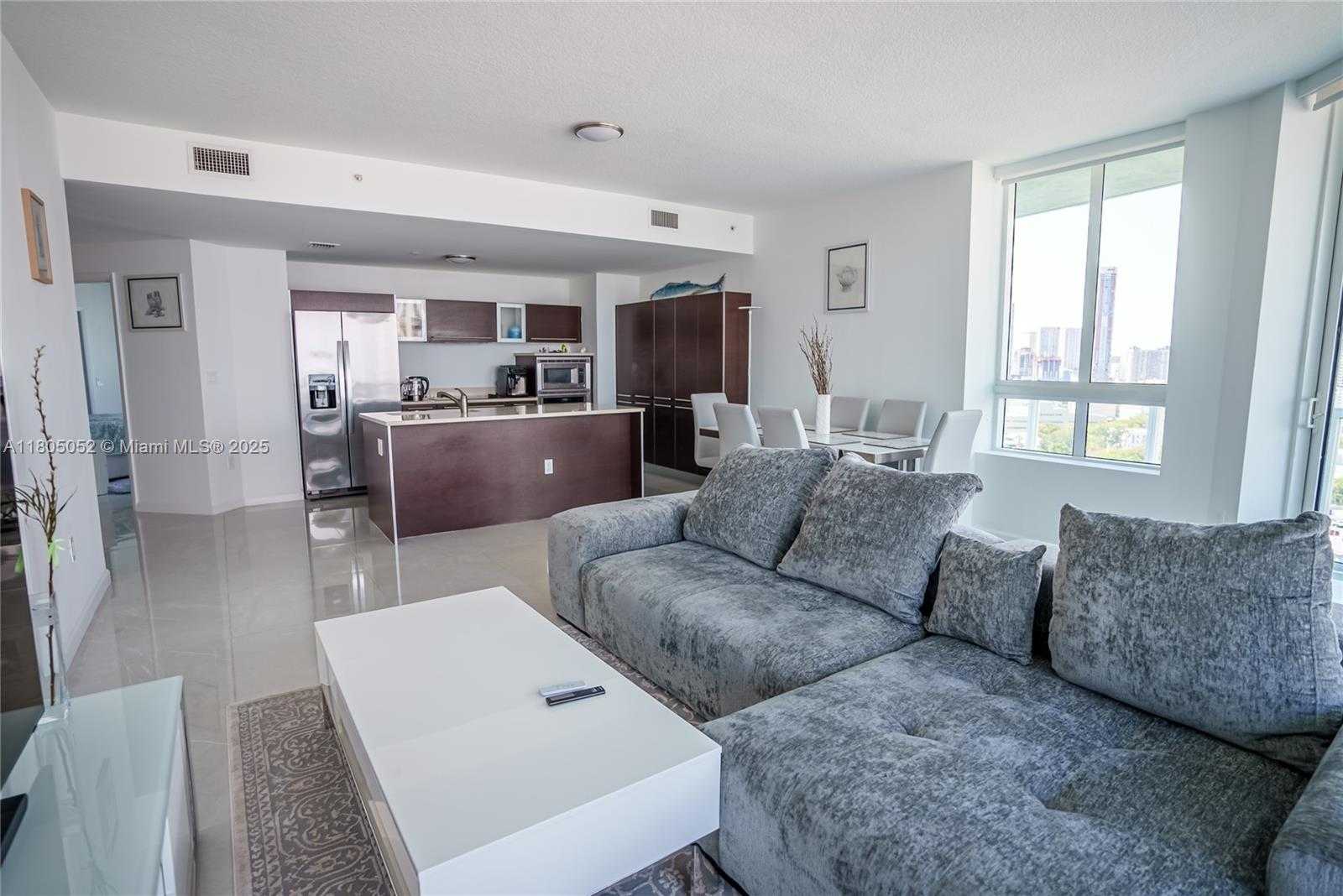 Small Image of 1900 NORTH BAYSHORE DR #1918, Miami Number 7