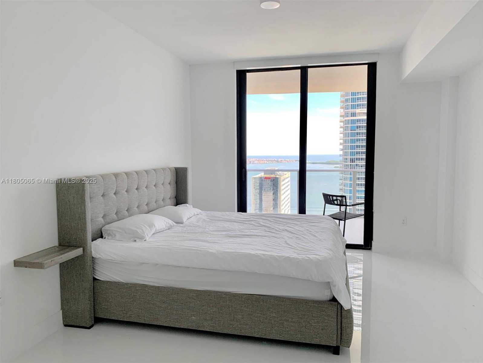 Small Image of 1010 BRICKELL AVE #4205, Miami Number 11