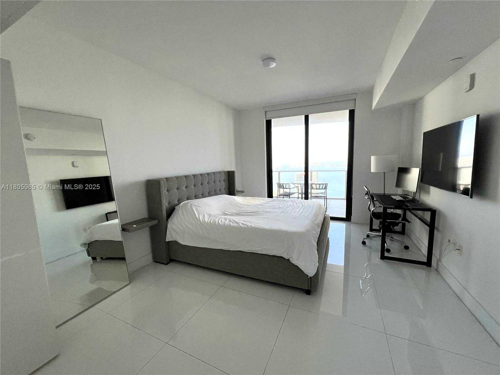 Small Image of 1010 BRICKELL AVE #4205, Miami Number 18