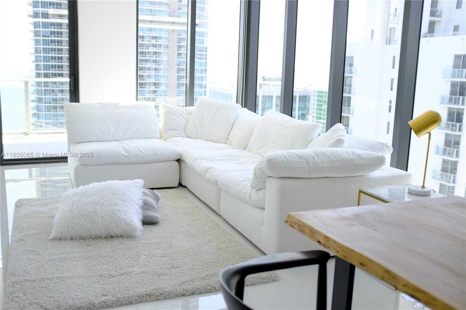 Small Image of 1010 BRICKELL AVE #4205, Miami Number 2