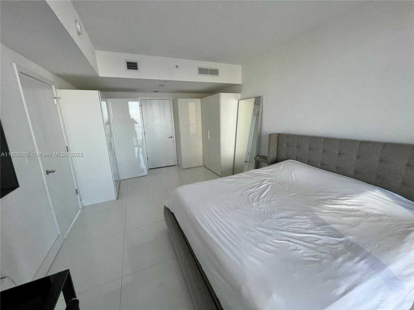 Small Image of 1010 BRICKELL AVE #4205, Miami Number 27
