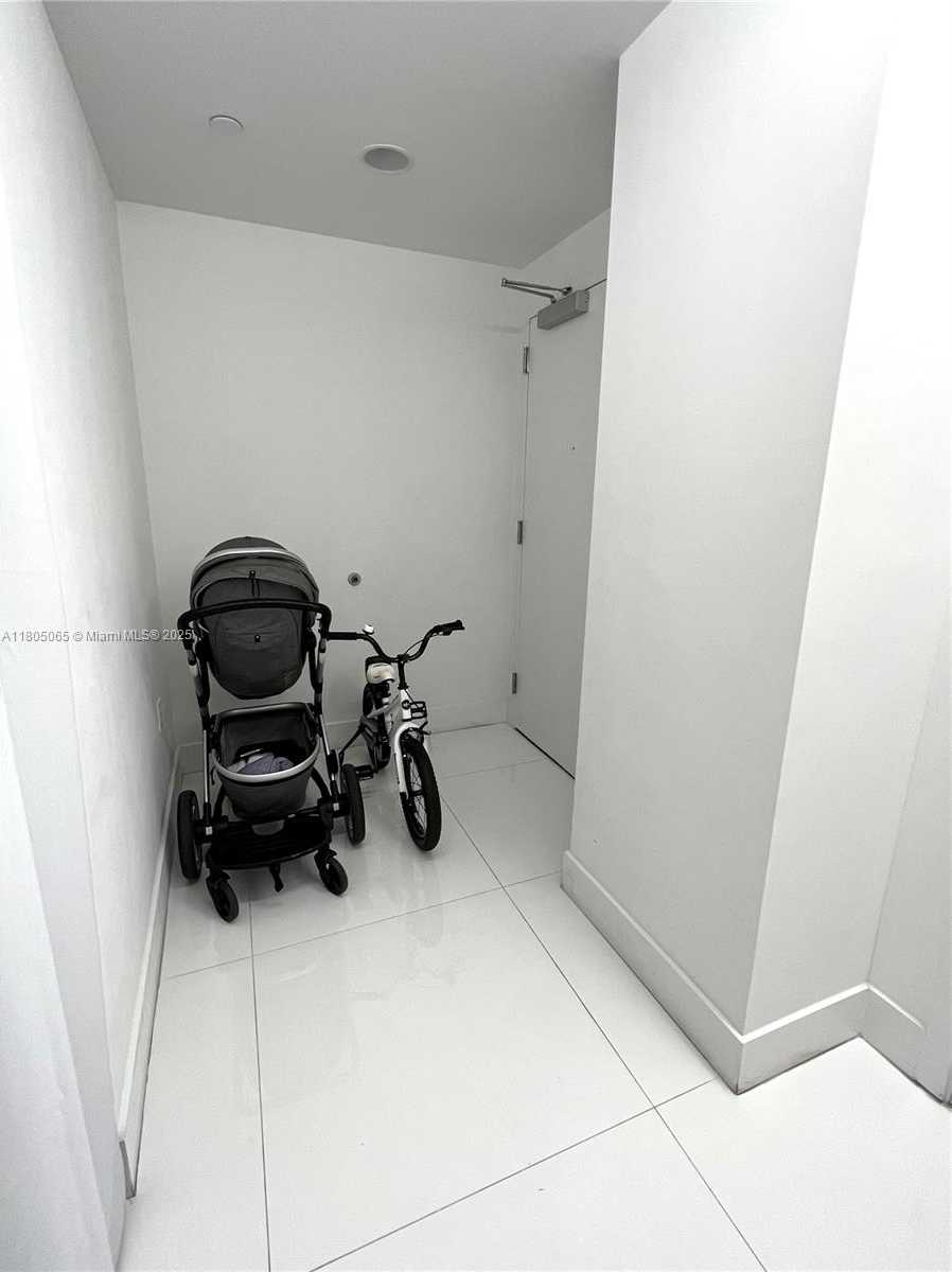 Small Image of 1010 BRICKELL AVE #4205, Miami Number 35