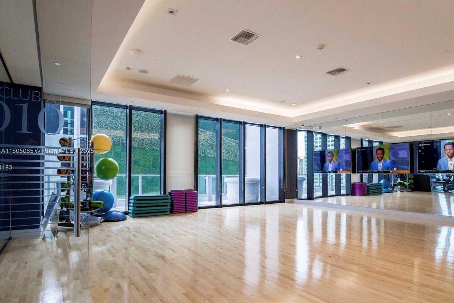 Small Image of 1010 BRICKELL AVE #4205, Miami Number 54