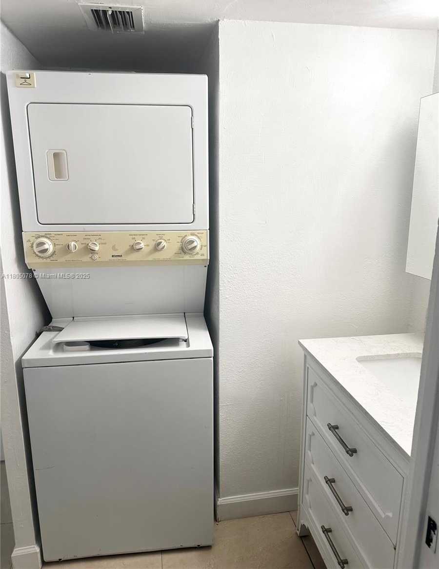Small Image of 8840 FONTAINEBLEAU BLVD #304, Miami Number 11