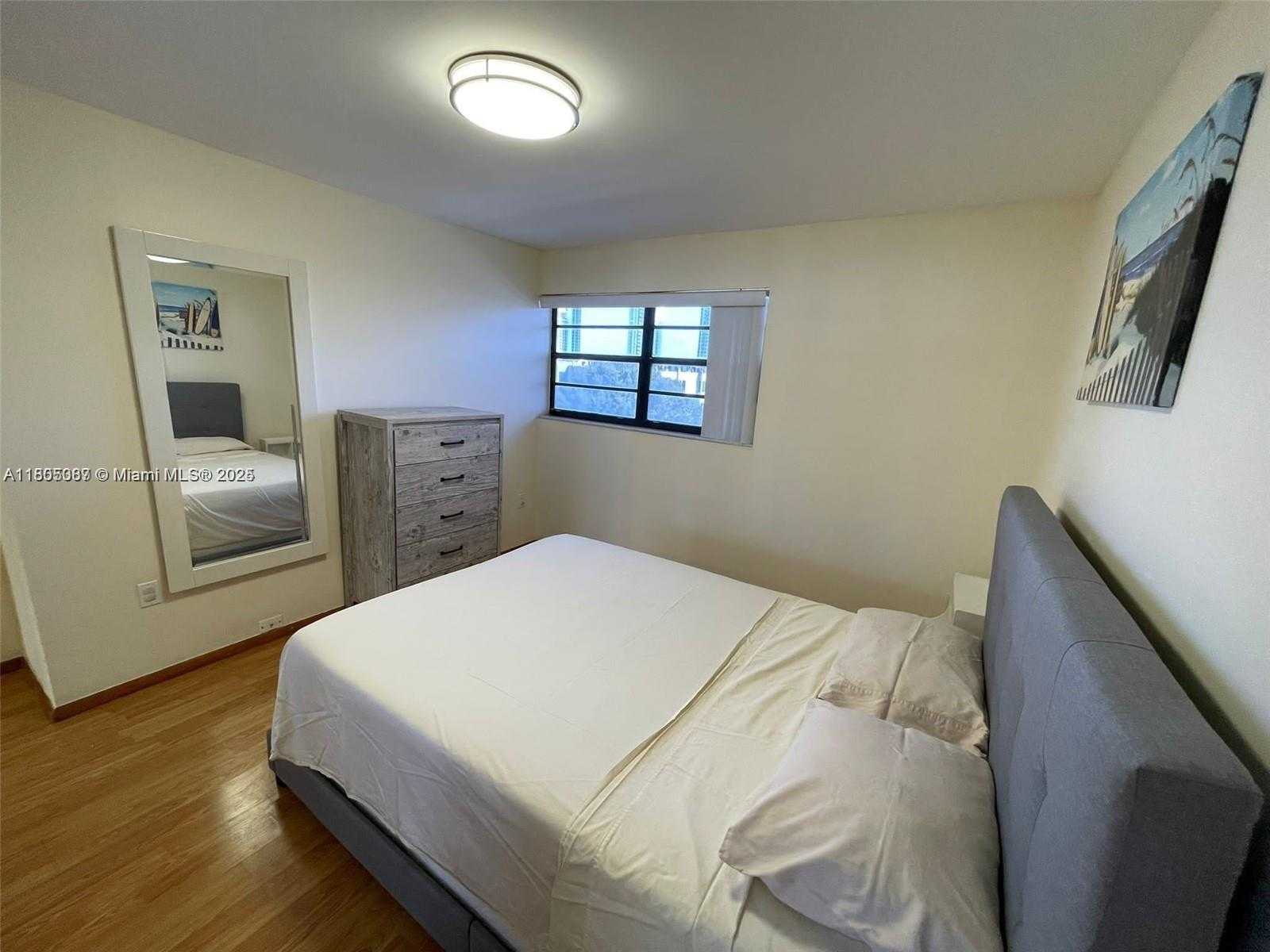 Small Image of 17900 NORTH BAY RD #603, Sunny Isles Beach Number 10