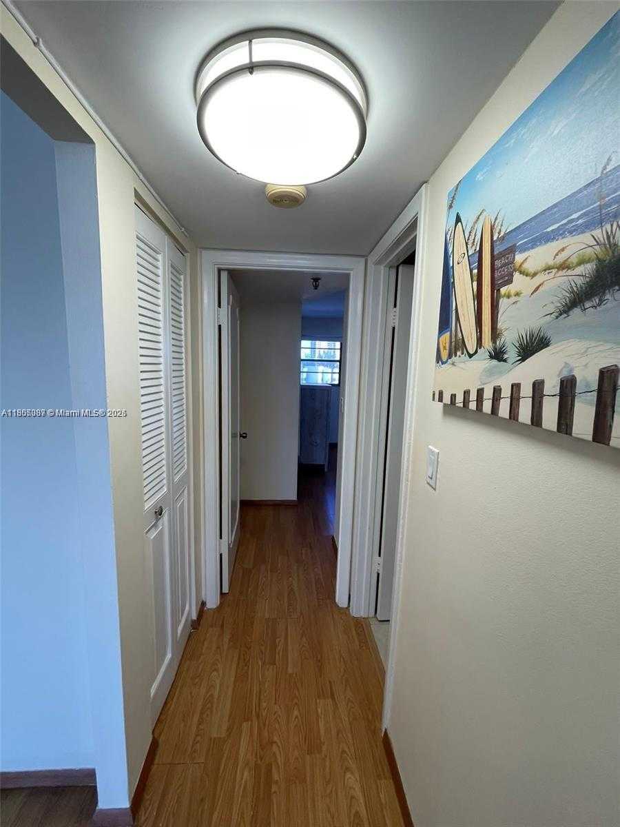 Small Image of 17900 NORTH BAY RD #603, Sunny Isles Beach Number 15