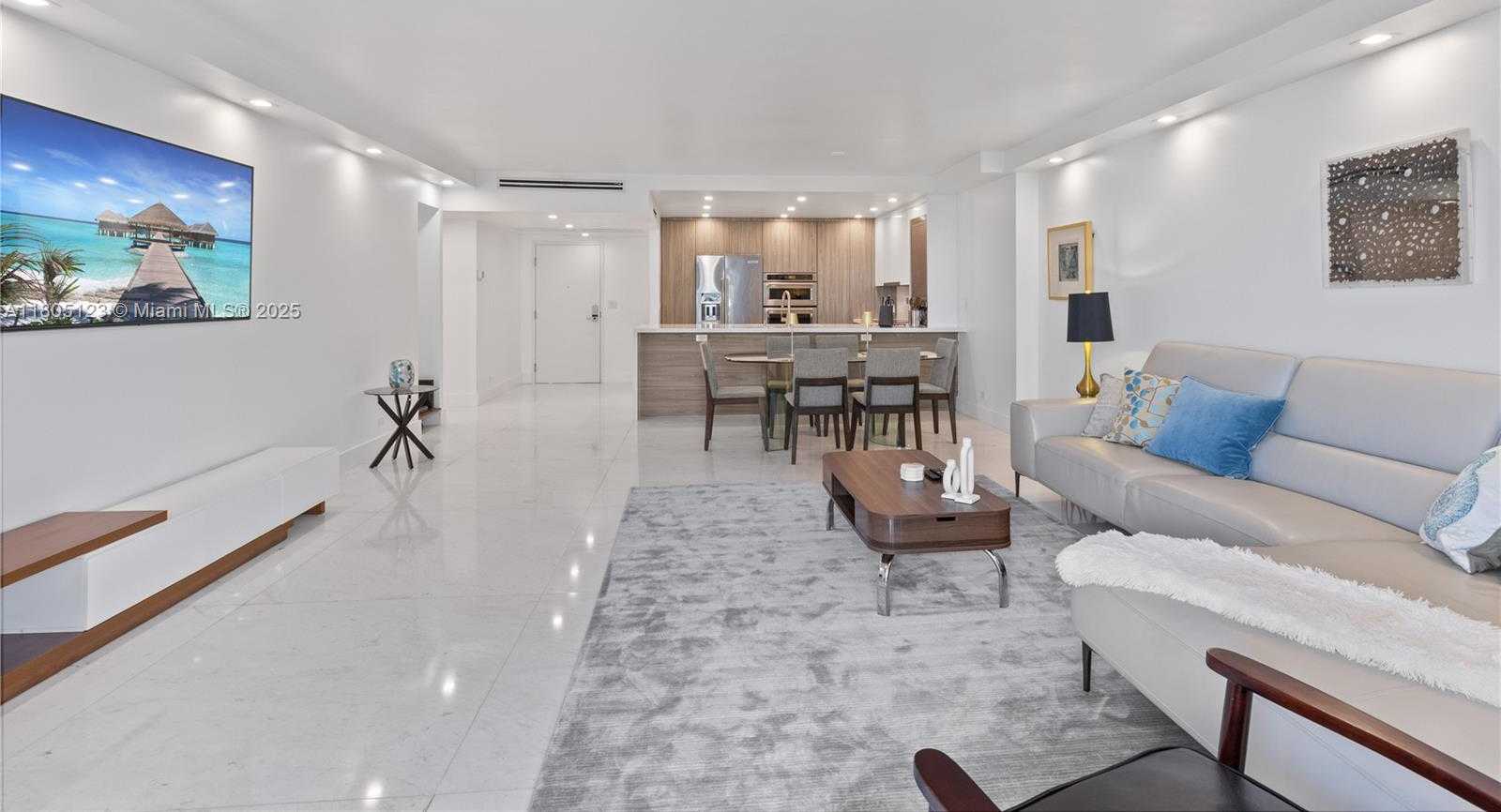 Small Image of 2301 COLLINS AVE #1410, Miami Beach Number 4