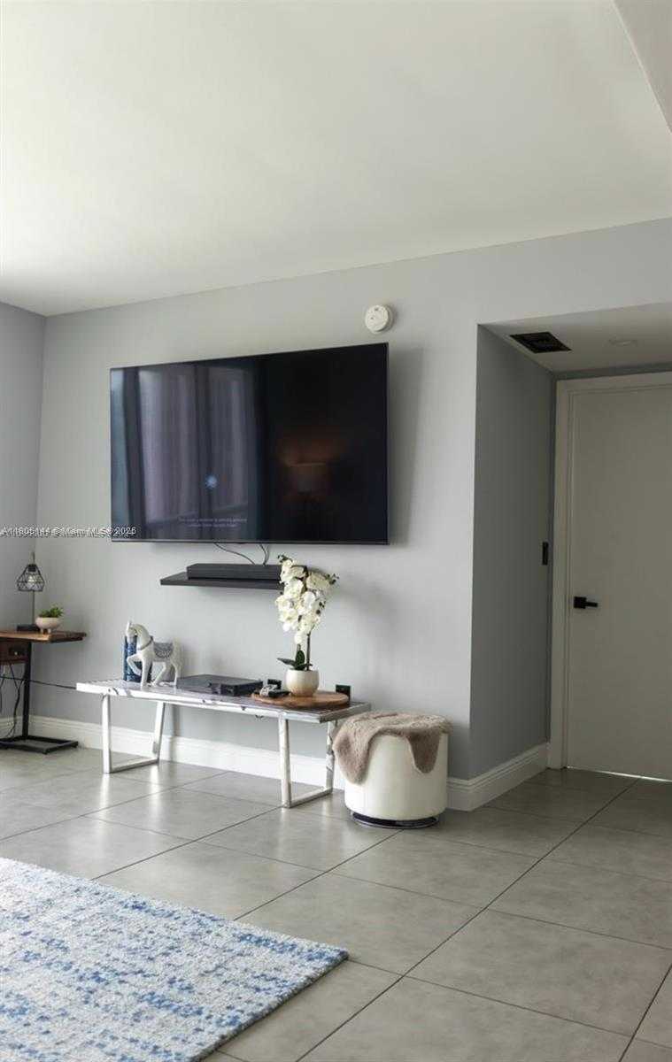 Small Image of 50 BISCAYNE BLVD #2301, Miami Number 13